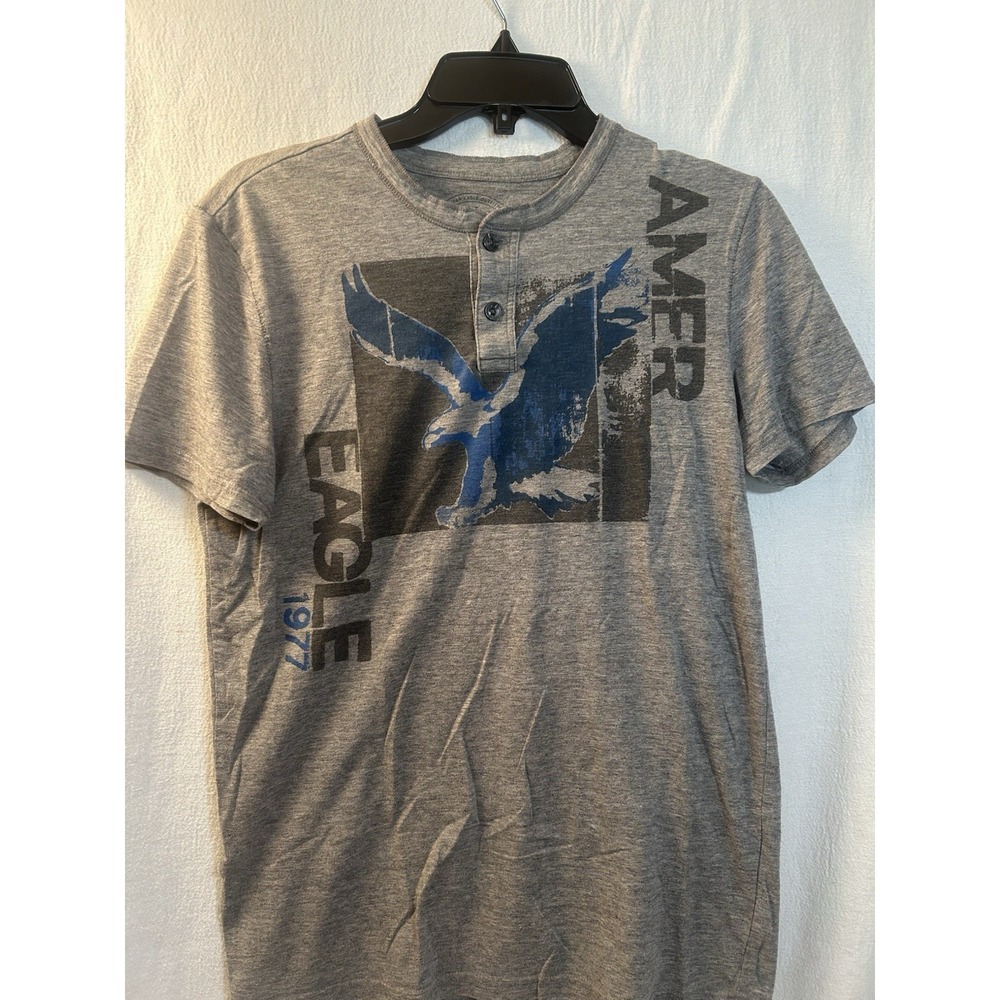 American Eagle Men's Shirt Size Small Athletic Fit Blue/Black Logo Gray Shirt